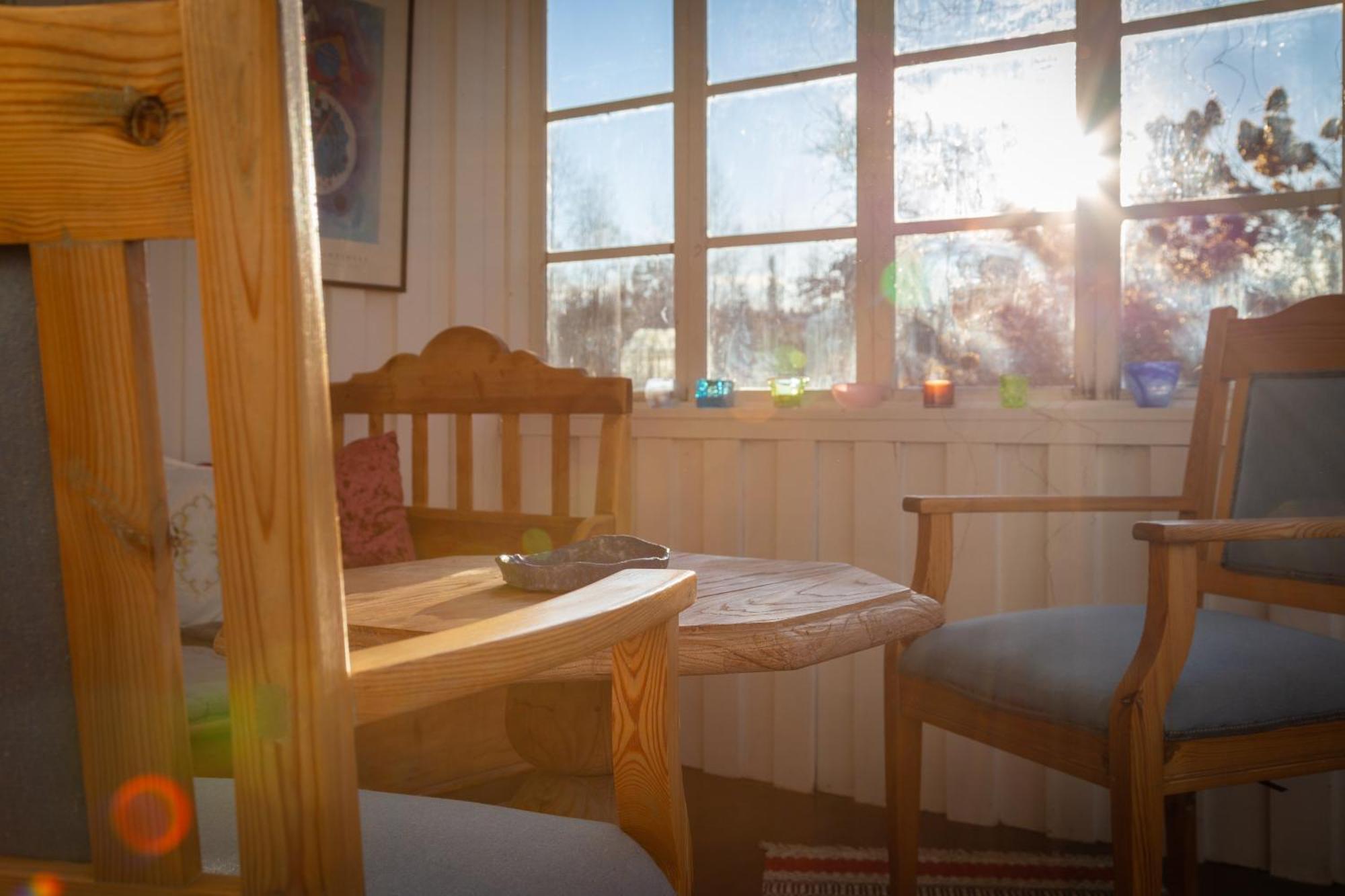Warm Beheiztes Gemuetliches Haus In Der Natur Sunne Exterior foto